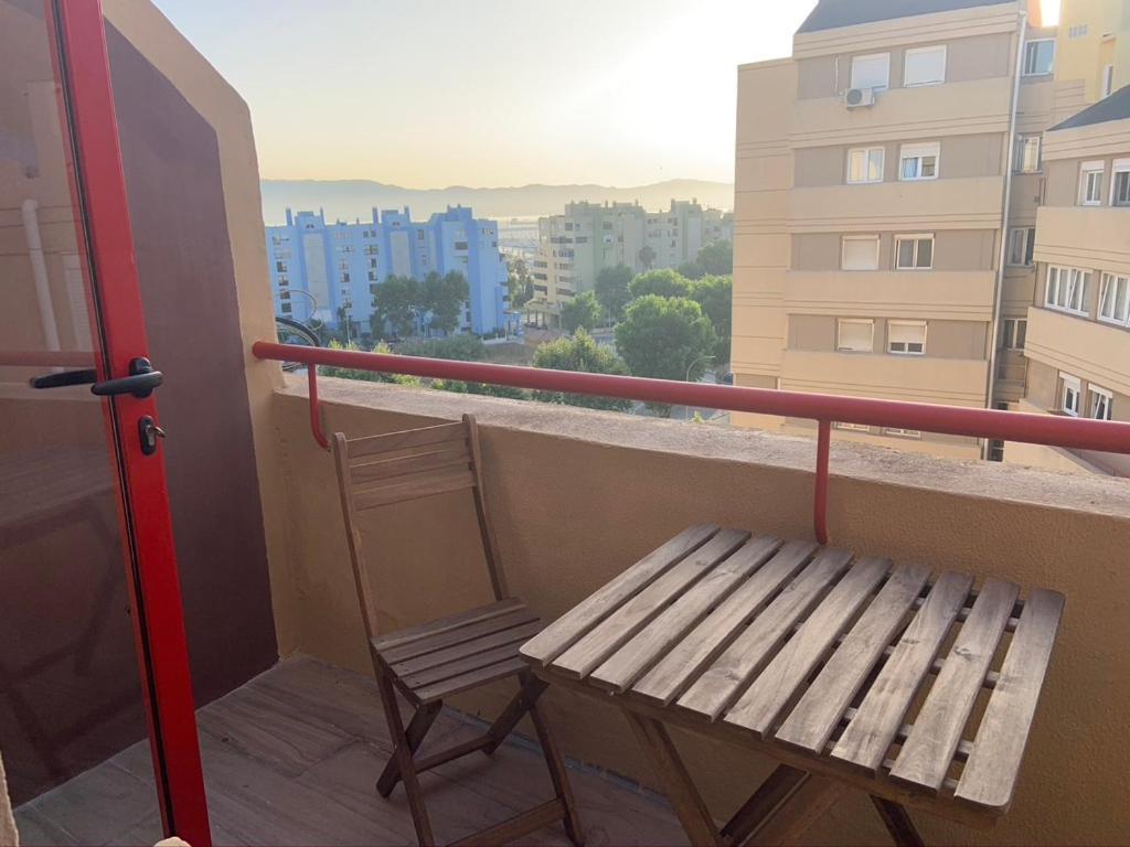 Room In A Shared Apartment Touching The Border :) La Linea de la Concepcion Exterior photo